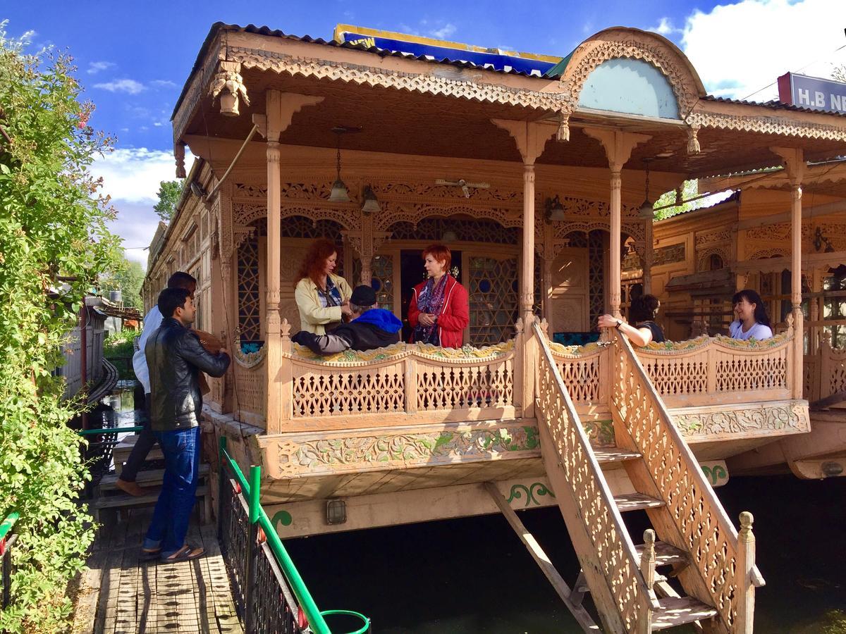 New Sea Palace Houseboats Srinagar  Exterior photo